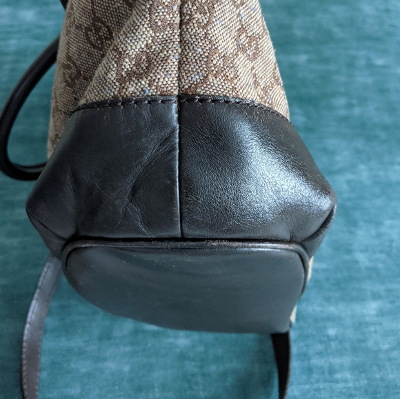 GUCCI GG MONOGRAM HAND CROSSBODY BAG - Picture 14 of 15